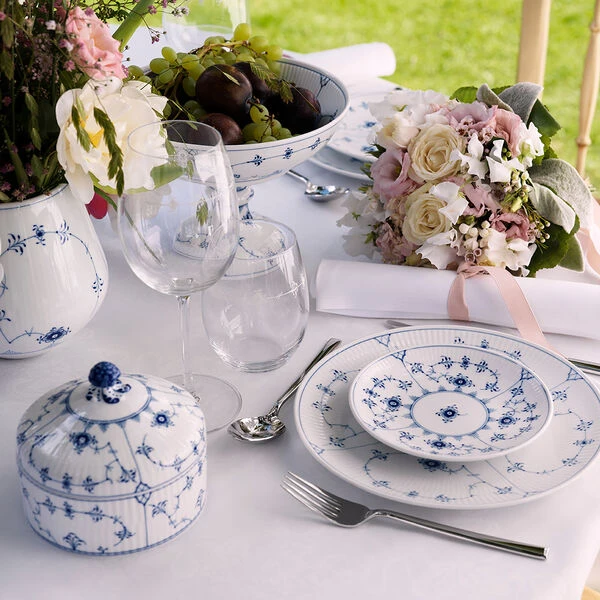 Royal Copenhagen Musselmalt Riflet Bonbonniere 4 Royal Copenhagen Musselmalt Riflet Bonbonniere - Bilde 2