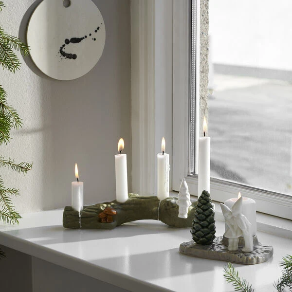 Kähler Christmas Tales Lysestake, Julekyss 4 Kähler Christmas Tales Lysestake, Julekyss - Bilde 2